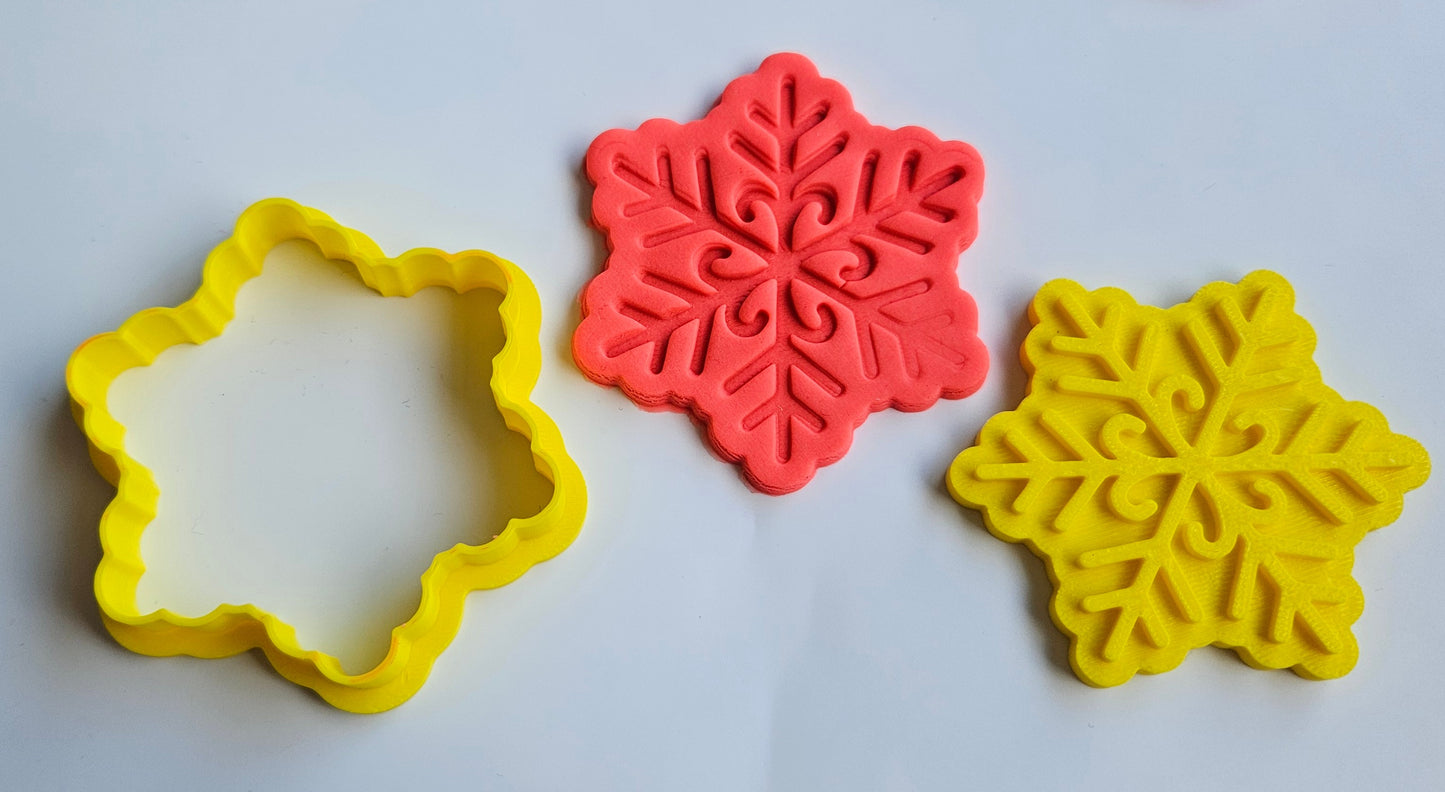 Set of 4 christmas cookie cutter snowman gingerbread man sleigh snowflake