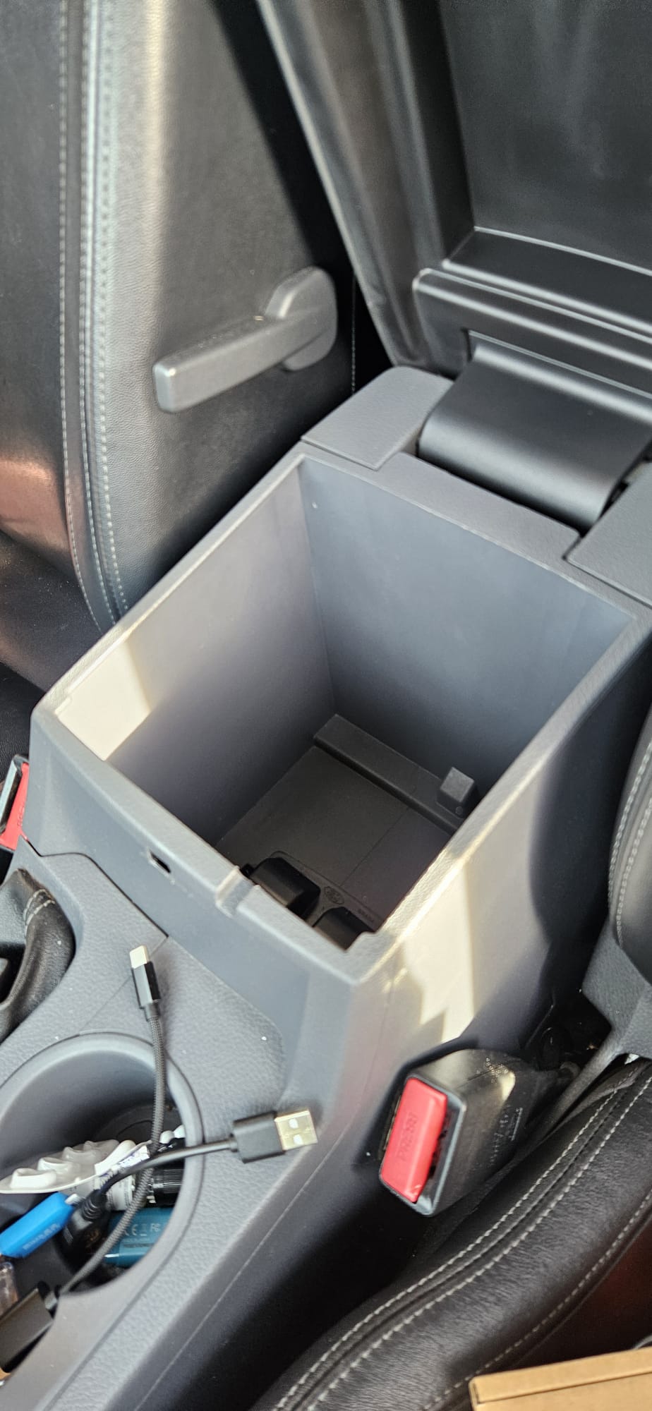 Armrest storage tray for Ford Ranger 2016-2021