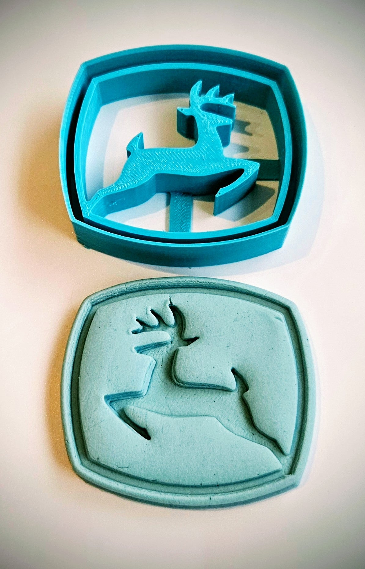 John Deere Logo Badge Fondant Icing Cookie Cooker